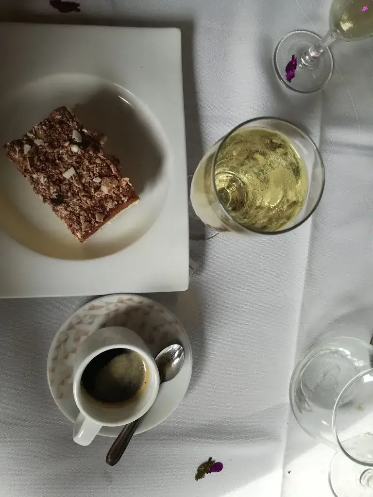 Menu_Villa Cyriel_Contes_image_2