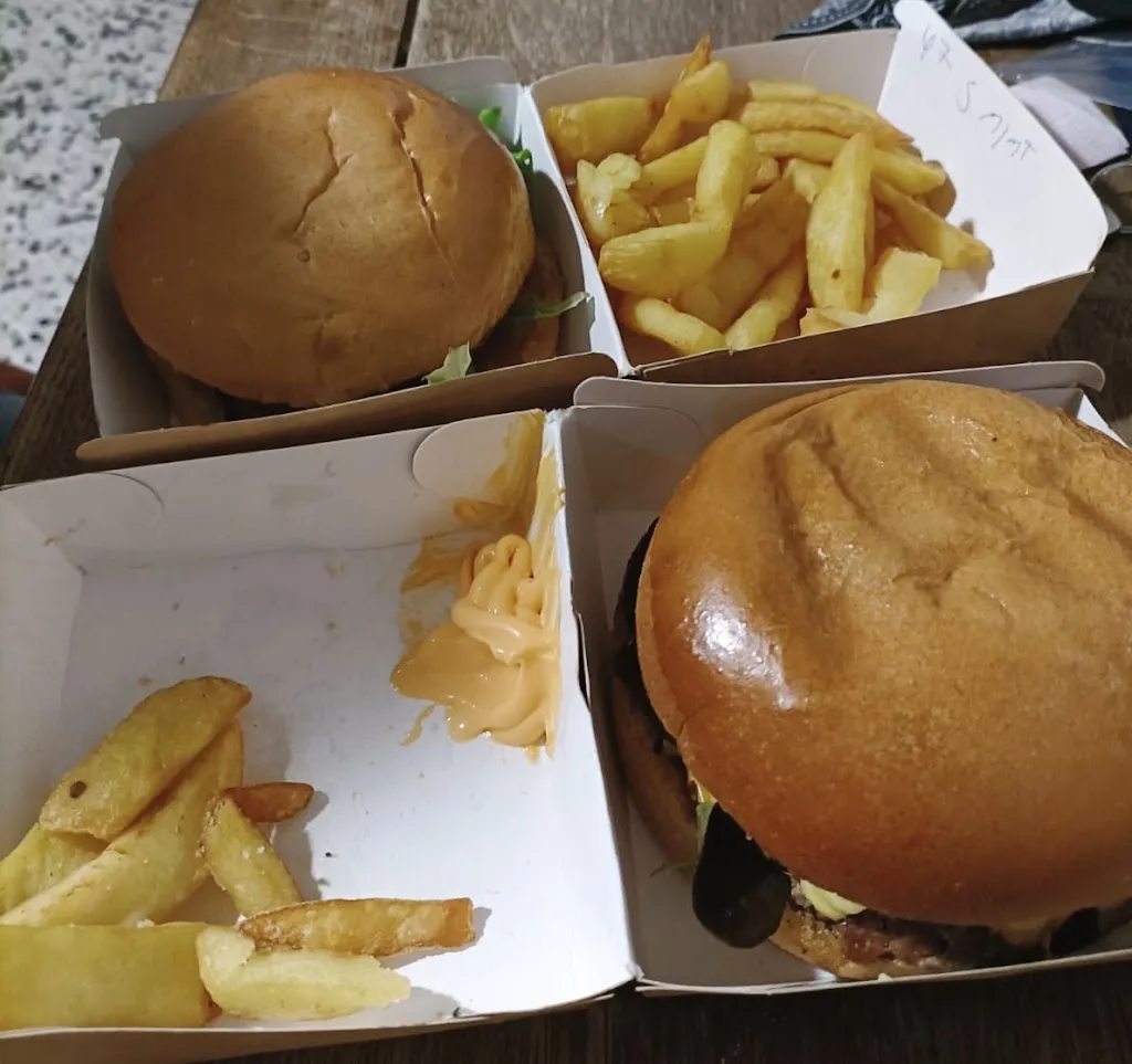 Mary Lou_Vallées Burgers_Blausasc_review