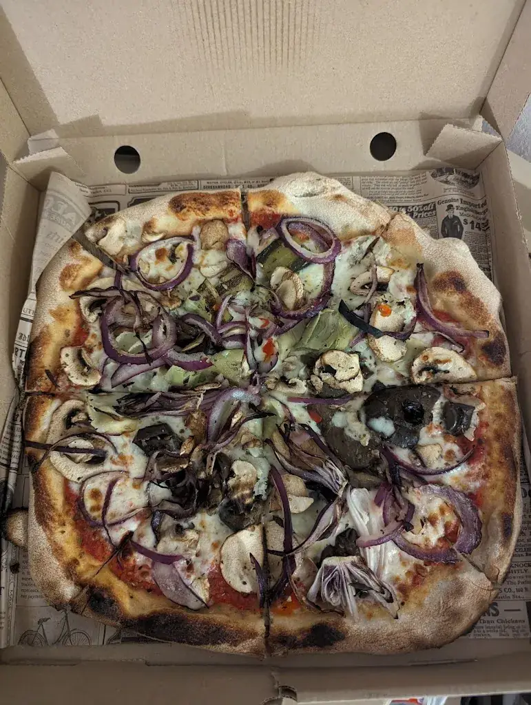 Max Gedrovich_Tradi Pizza Bollène_Bollène_review