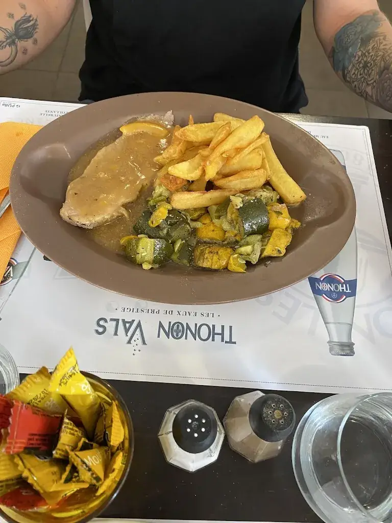 Romane Fesquet_Le Pourkoi Pas_Bollène_review