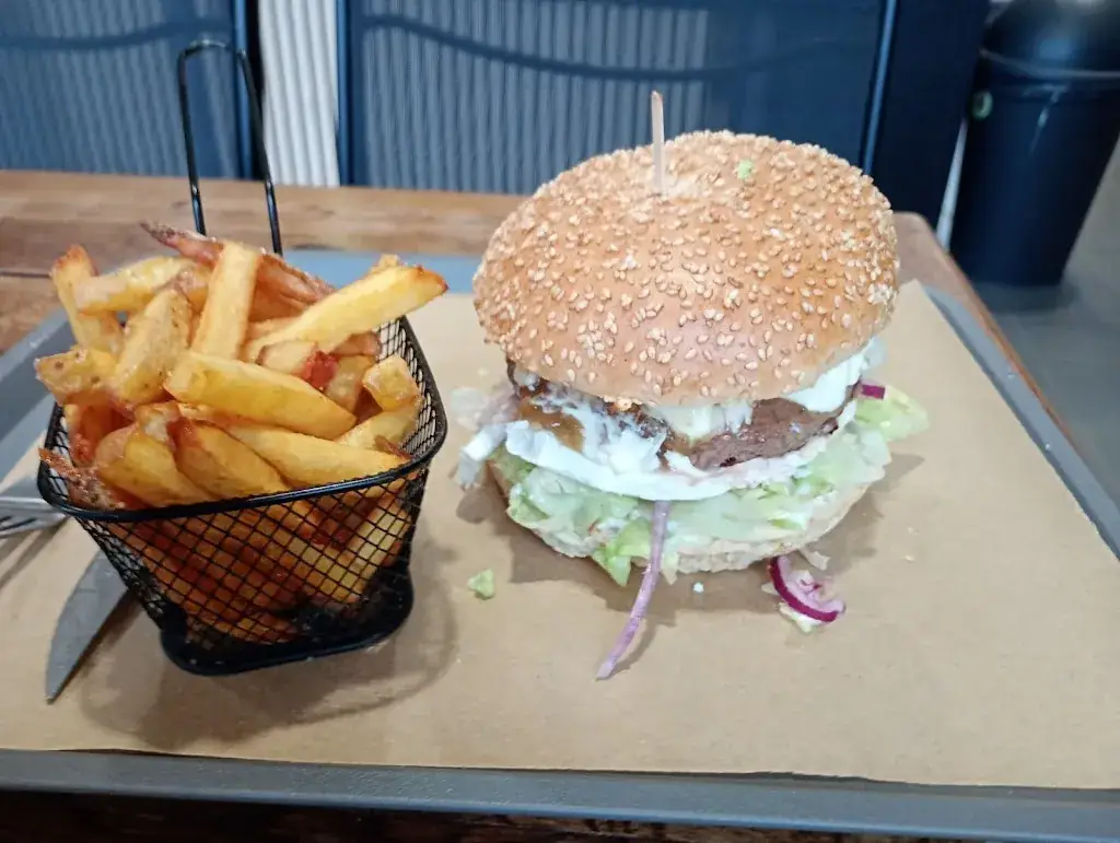 Mickael FA_Sur le pouce_Bollène_review