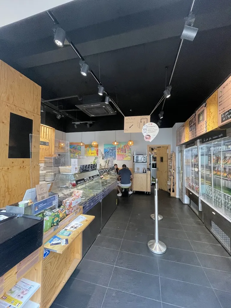 Daria Vasilyeva_L’assiette Nature_Biot_recensione