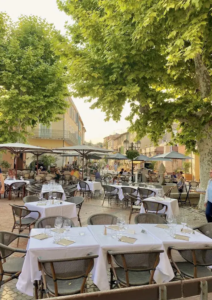 Gustav_Café de la Poste_Biot_recensione