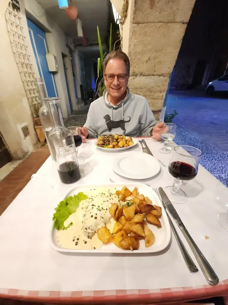 Restaurant des Arcades_Biot_slider_image_3