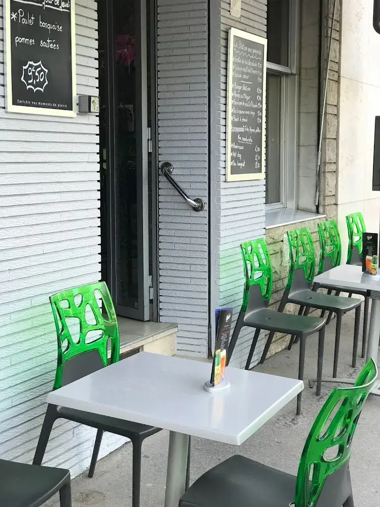 Café de la Station restaurant in Neuville-sur-Saône