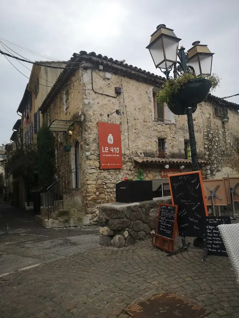 Nicky Obank_Le 410_Biot_review