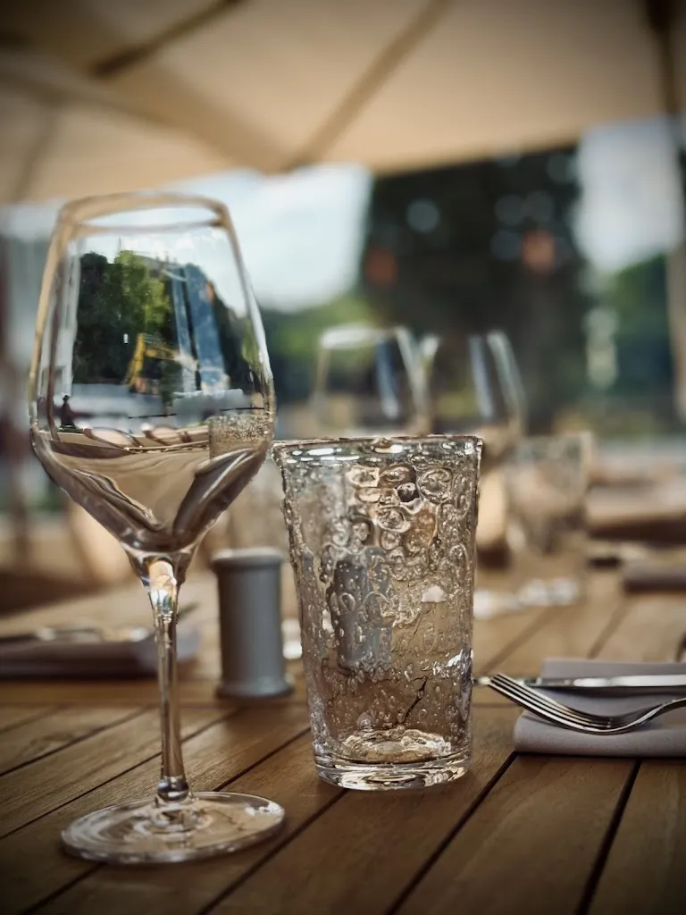 Le Chat Restaurant_Biot_slider_image_3