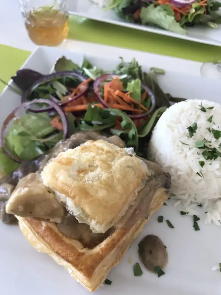 Mai “maimaimain” T_L'Atelier 67_ANTIPOLIS_review