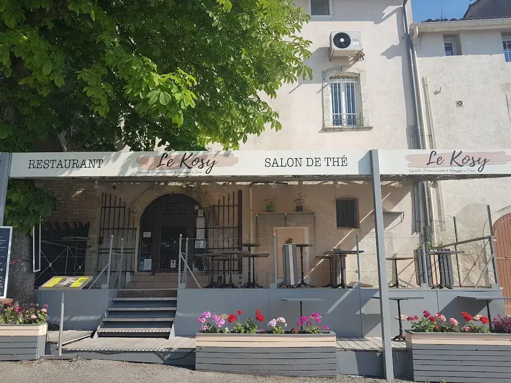 Le Kosy restaurant in Bonnieux