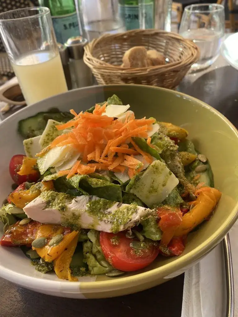 Alexandra Hladkykh_Brasserie St André_Bonnieux_review