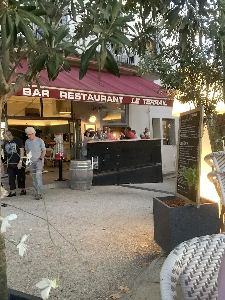 NEIL BALDWIN_Bistrot Le Terrail_Bonnieux_review