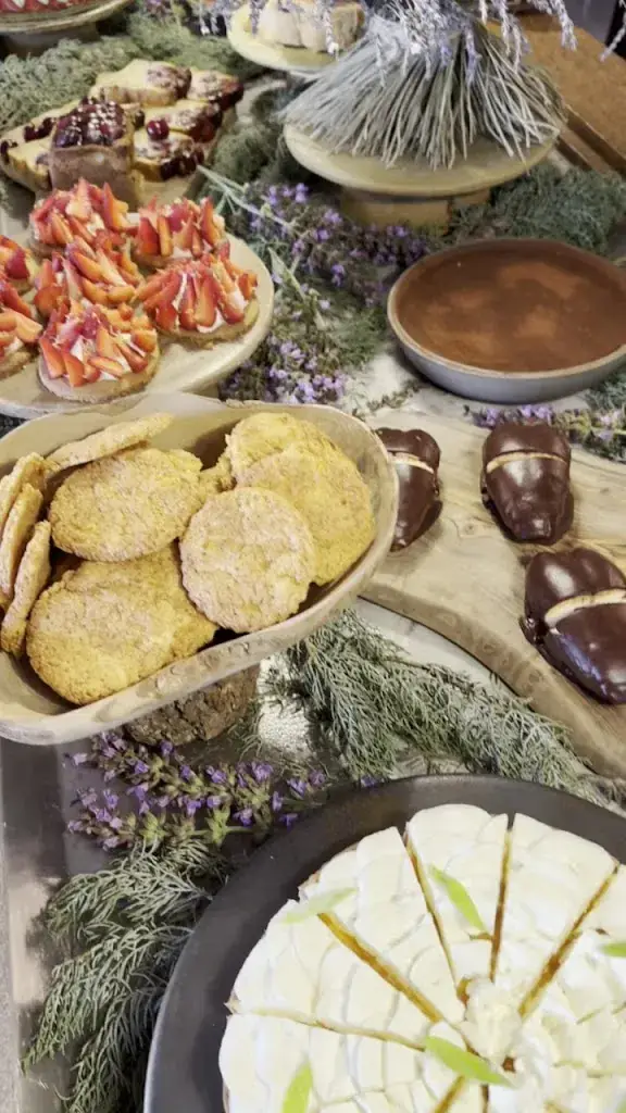 Ben Nickel-D'Andrea_La Bergerie, Restaurant & Bar_Bonnieux_review