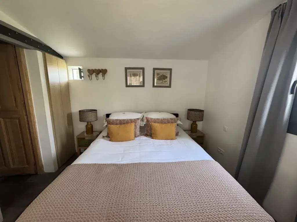 Juliette Britton_Le Mas Les Eydins : Maison d'hôtes et table gastronomique en Luberon_Bonnieux_review