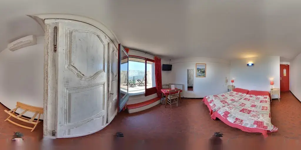 Hôtel Restaurant Panoramique César - Logis Hôtel_Bonnieux_slider_image_2