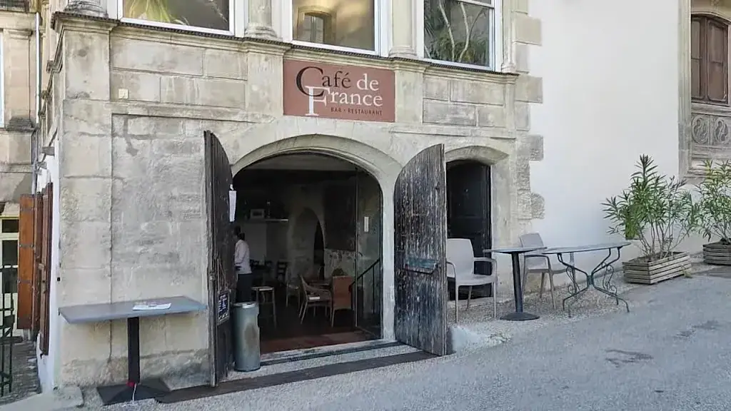 Cafe de France_Lacoste_slider_image_2