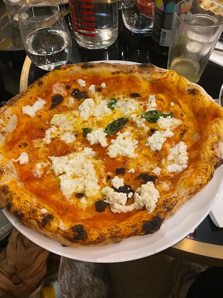 Nou Restaurant Pizzeria_Bonnieux_slider_image_2