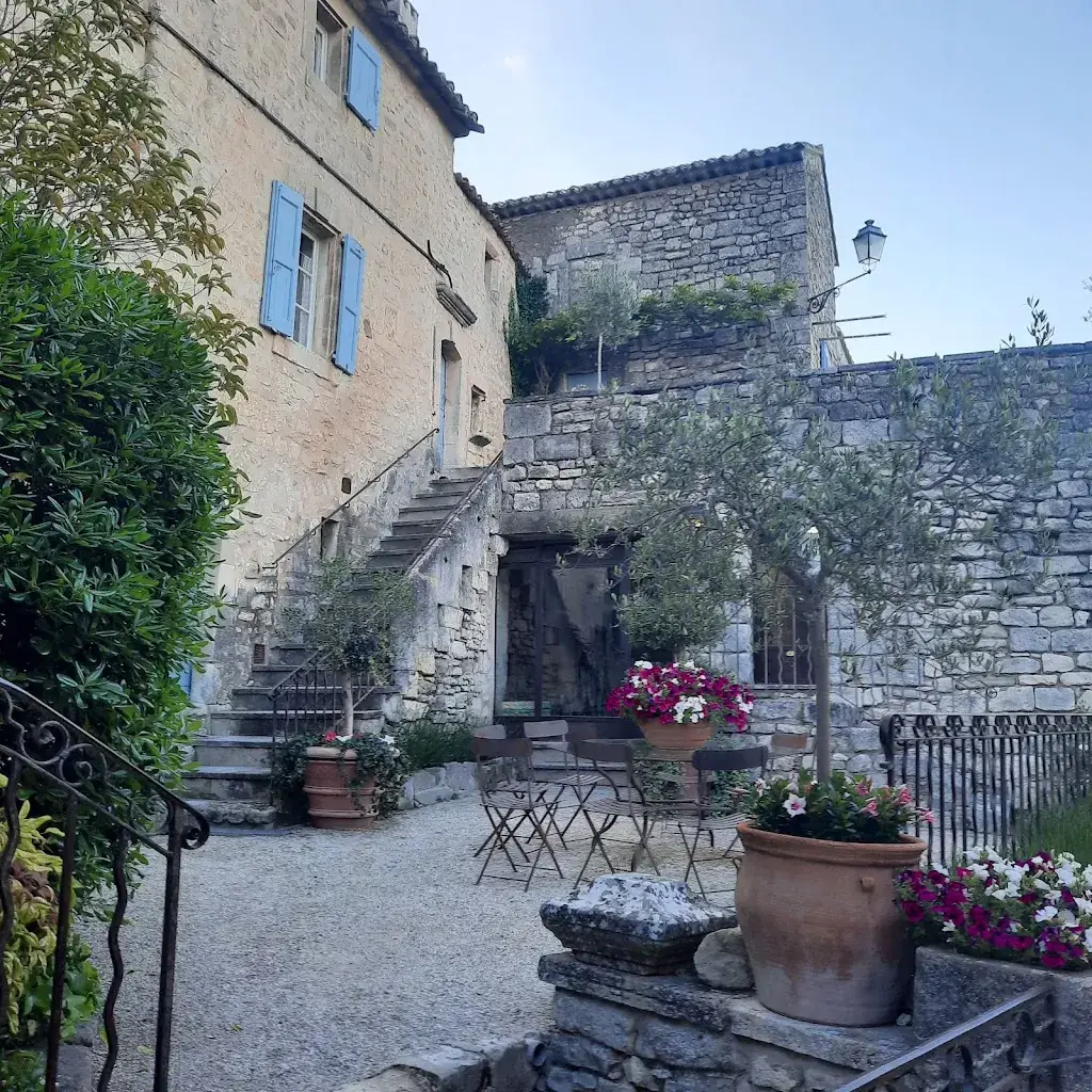 Restaurant pizzeria Le Sade_Lacoste_slider_image_3