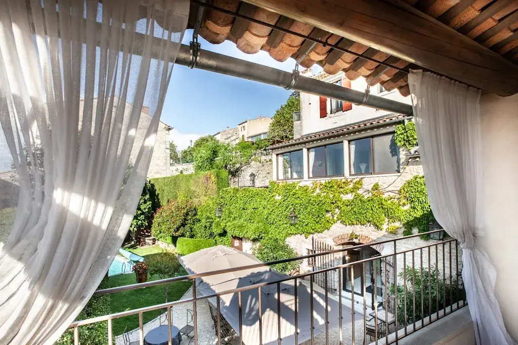 Le Clos Du Buis restaurant in Bonnieux