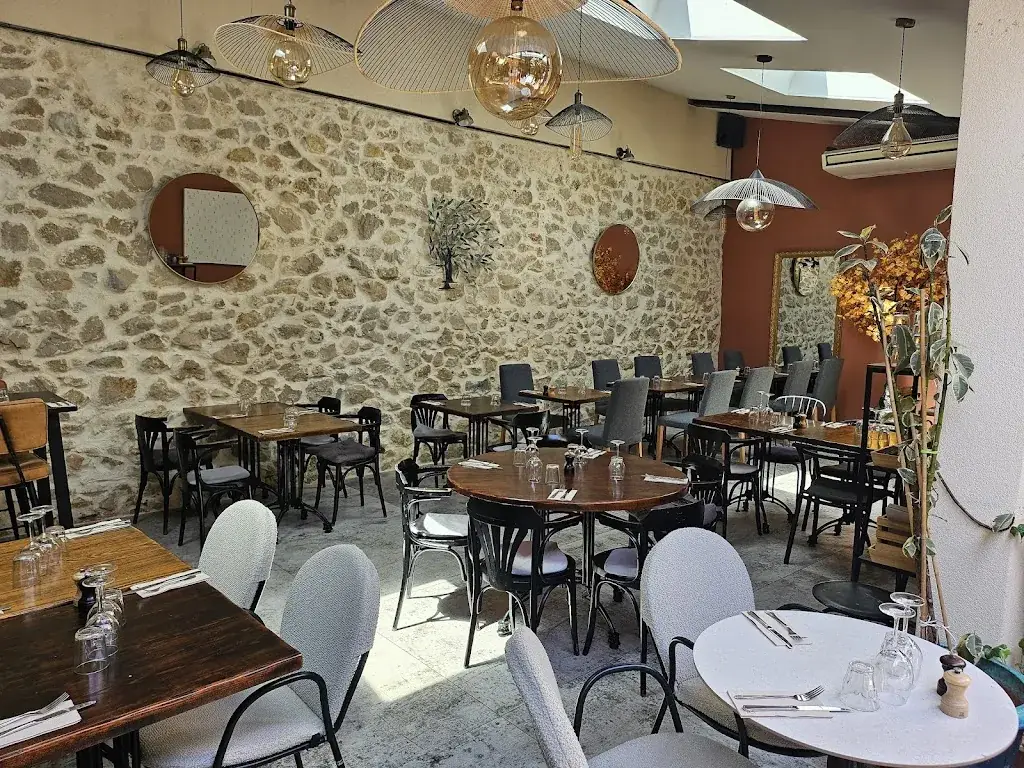 Le P'tit Jardin restaurant in Marseille