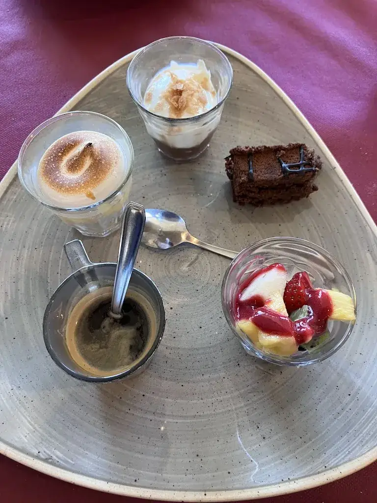 Menu_La Riviera - Restaurant Marseille_Marseille_immagine_9