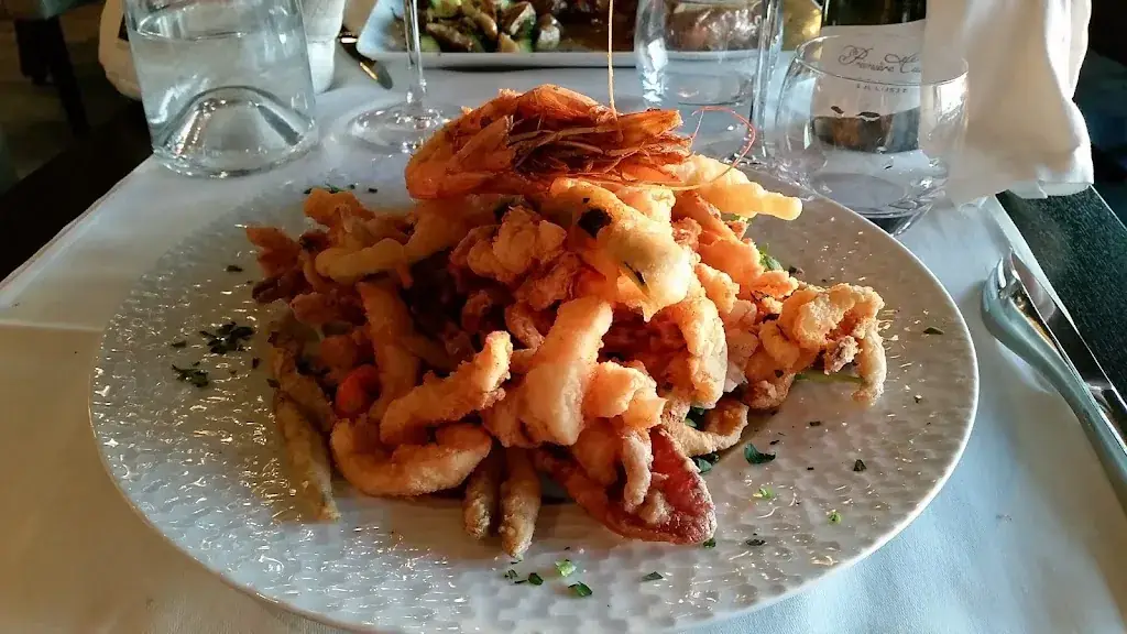 La Serenata_Marseille_slider_image_1