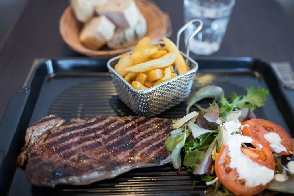 L'Equinoxe - Brasserie Restaurant_Marseille_slider_image_3