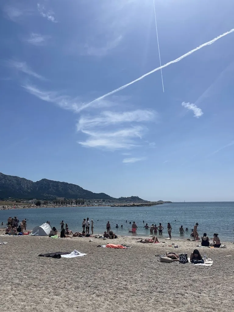 Kathryn Dreitzler_Les Voiles M Plage_Marseille_review