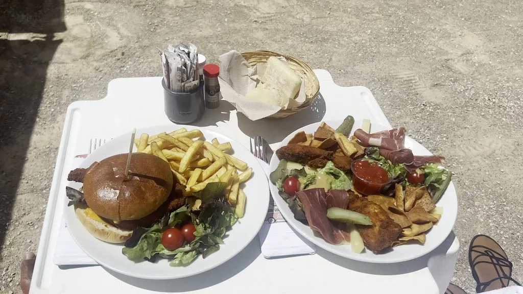 Les Voiles M Plage_Marseille_slider_image_2