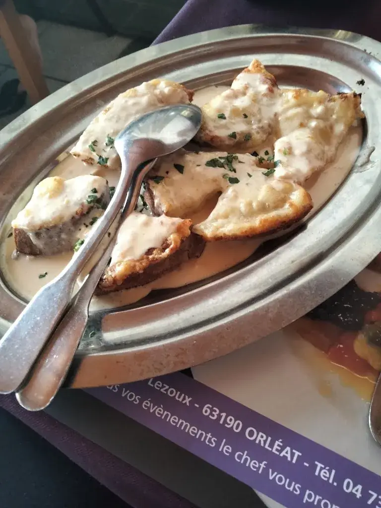 Frédérique Suc_Restaurant Le Feu de Bois_Orléat_review