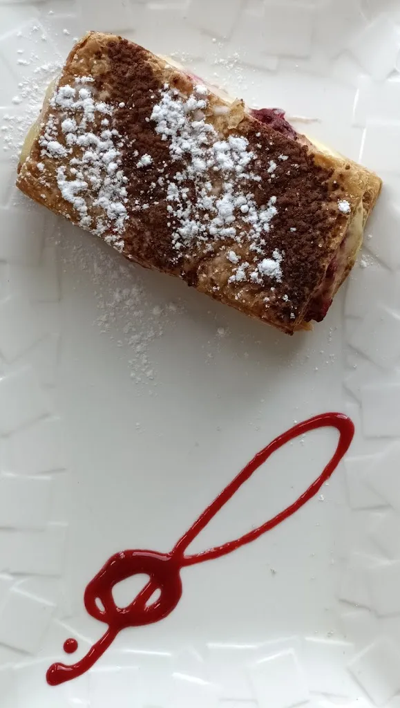 Harry Pavel_Le Yachting_Marseille_review