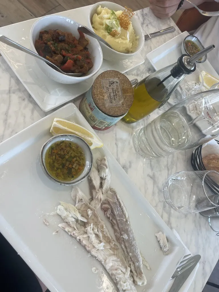 Stephanie Ponvienne_Le Yachting_Marseille_review