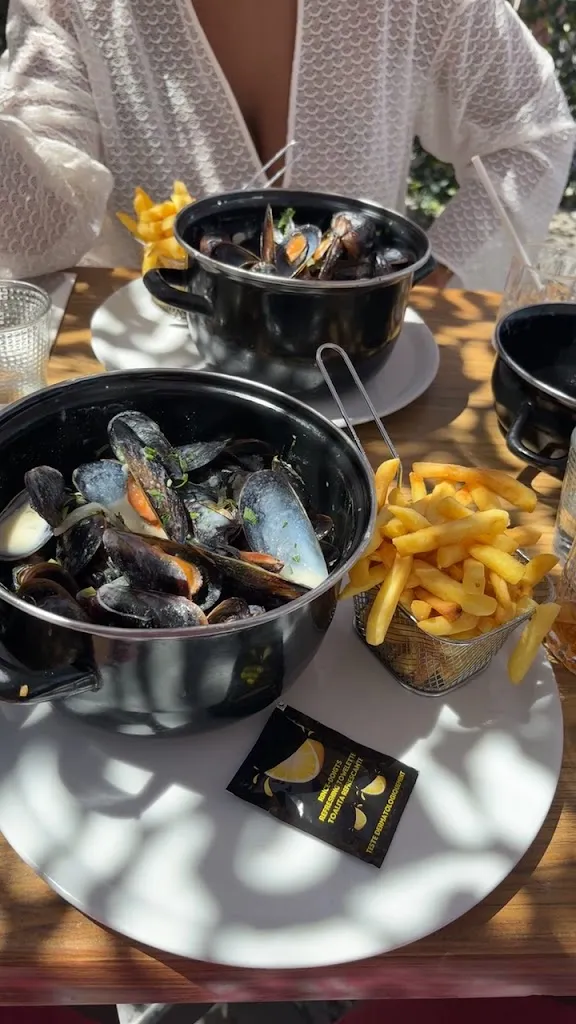 O-beach Bar a Tapas_Marseille_slider_image_2