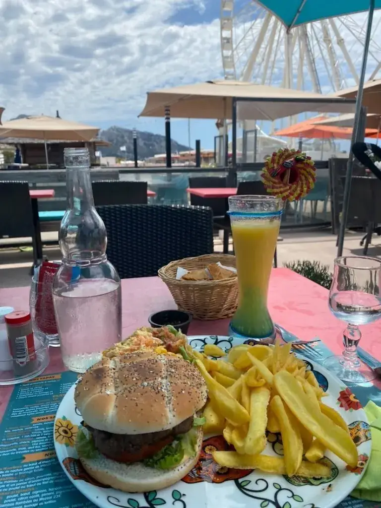 Chelsea Kalumbu_L'Indigo Café_Marseille_recensione