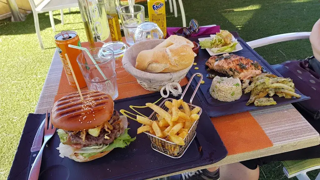 Tim Moff Nicholas_Le 8ème Sud_Marseille_review