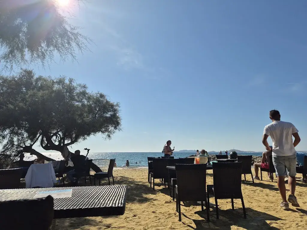 Laurence Philippe_Les sablines_Marseille_review