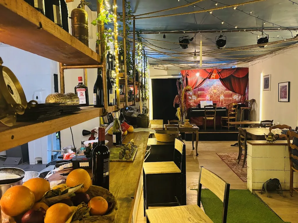 Le Louis D'Or Restaurant in Bormes-les-Mimosas