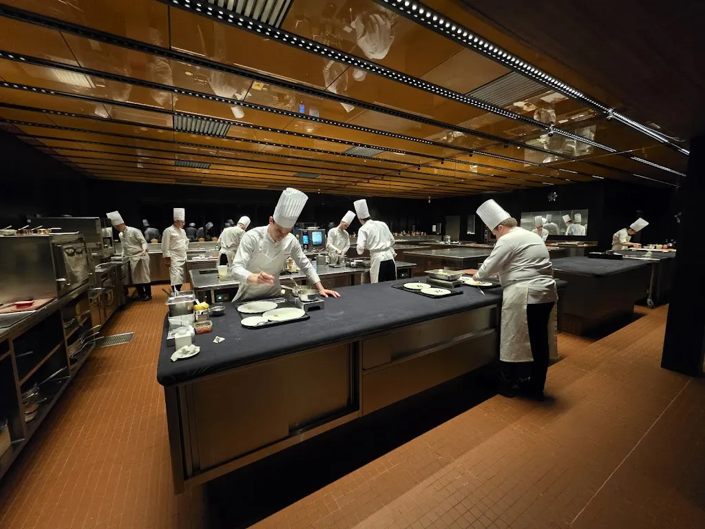 Jan Siderius_Restaurant Troisgros Le Bois sans feuilles_Ouches_review