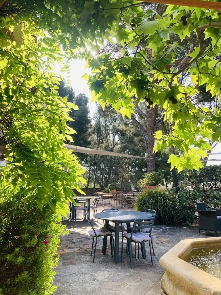 Nathalie Charles_La table de l'HDLP_Bormes-les-Mimosas_review