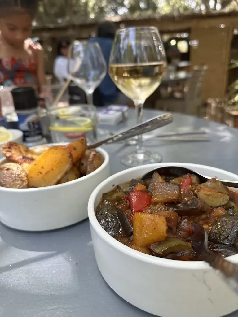 Olubunmi Okolosi_La Cabasse_Bormes-les-Mimosas_review