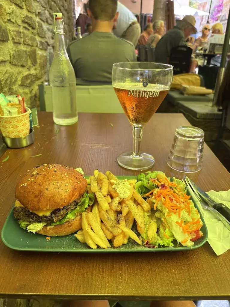 Yves Boutin_L'Hibiscus_Bormes-les-Mimosas_review