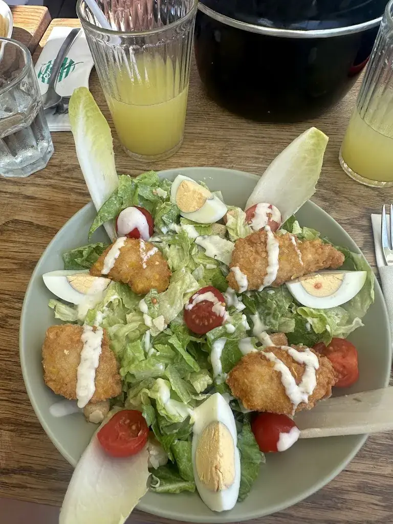 Lucy Fletcher_Plage restaurant L'Effet Mer Le Lavandou_Lavandou_recensione