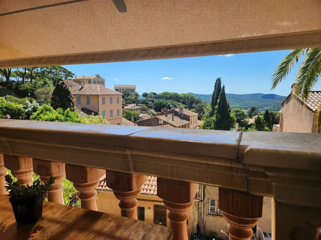 Bar-Restaurant BELLEVUE Restaurant in Bormes-les-Mimosas