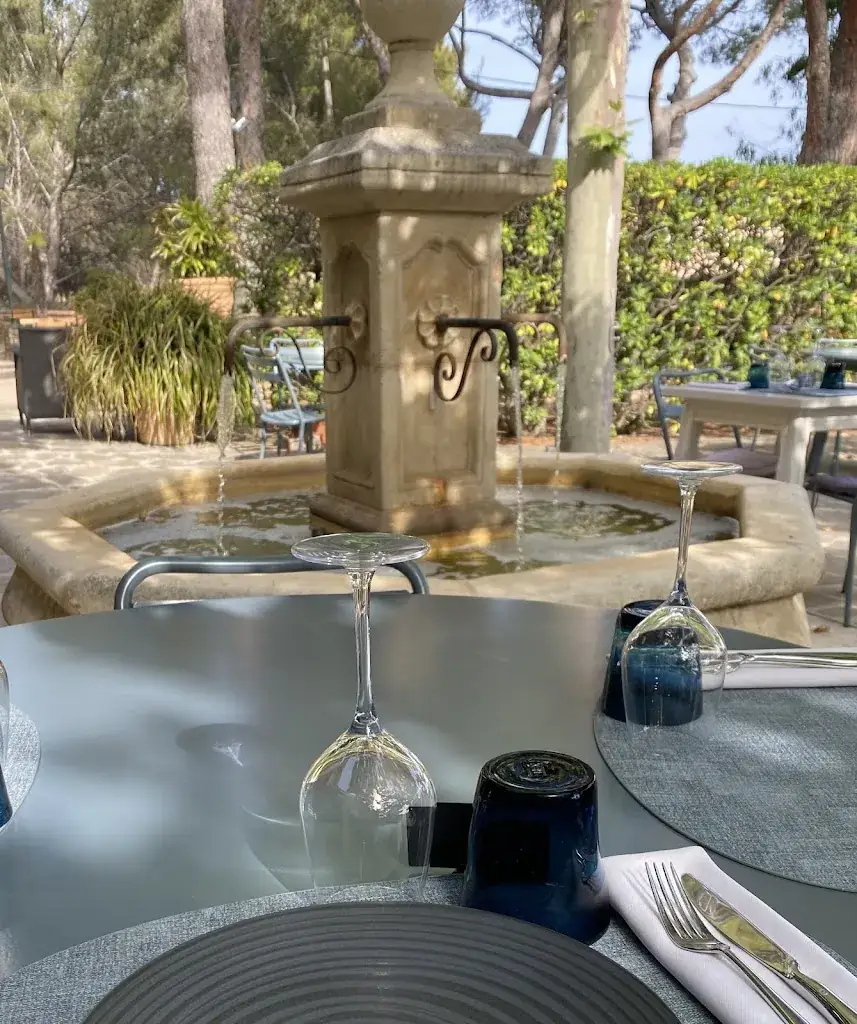 Hôtel De la Plage HDLP Restaurant in Bormes-les-Mimosas