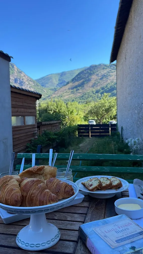 Lauren Cayford_Maison Beaucoup_Cabannes_review