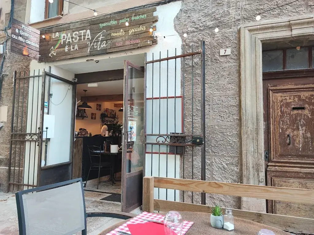 Trattoria della pasta e la vita_Cabasse_slider_image_1