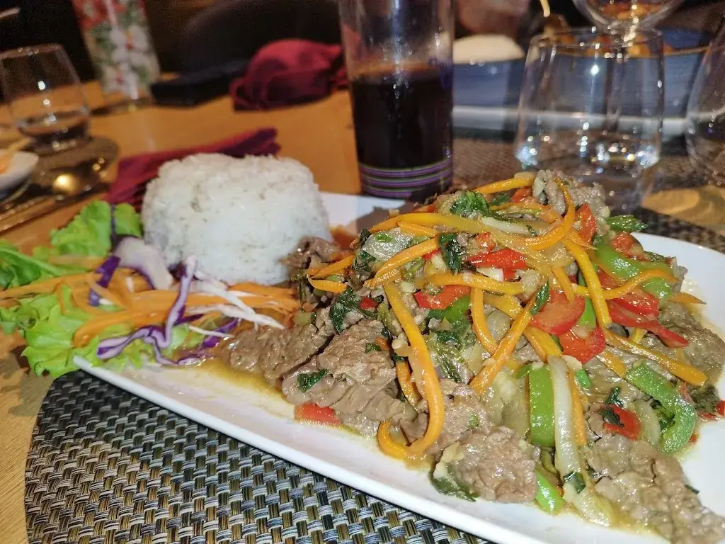 Ewigleid_Pad thai_issole_review