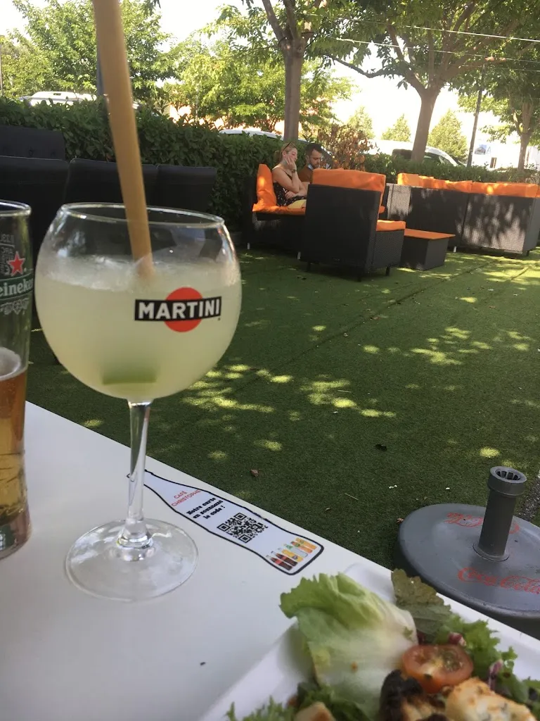 Mélanie Loreille_Istanbul Lounge_Cabriès_review