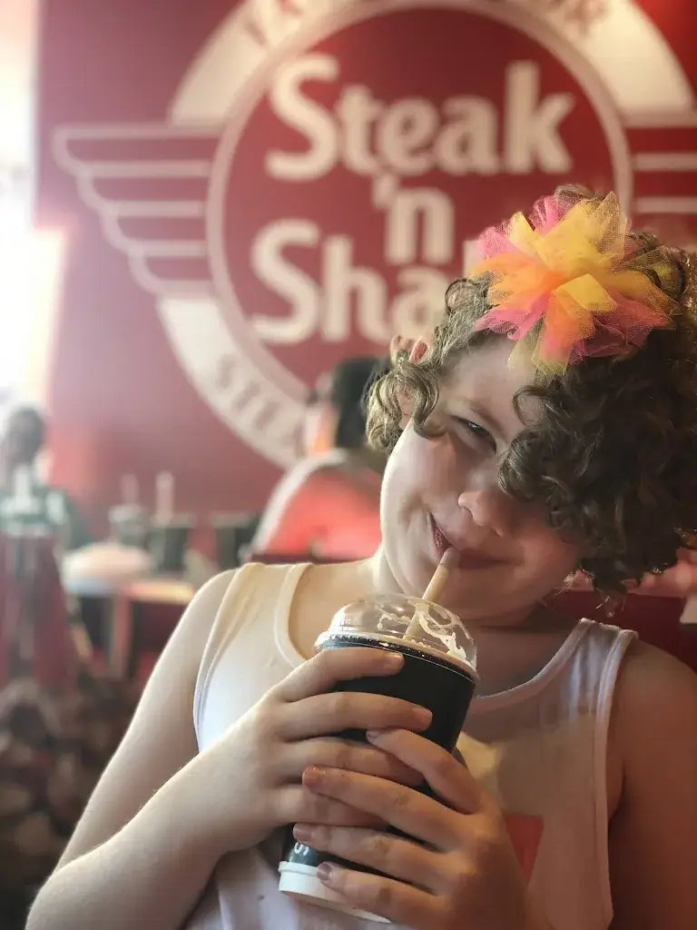 Philip Weinberg_Steak 'n Shake - Plan de Campagne_Pennes-Mirabeau_review