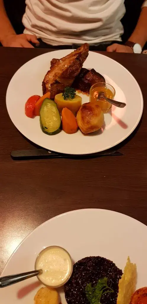 Menu_La Taverne - Table de caractère - Briançon_Briançon_imagen_5