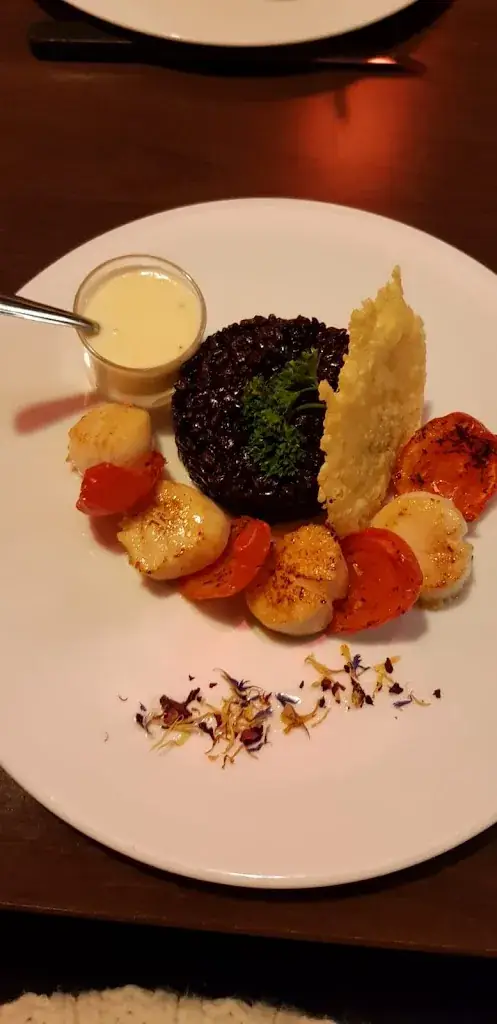 Crose Mnk_La Taverne - Table de caractère - Briançon_Briançon_reseña